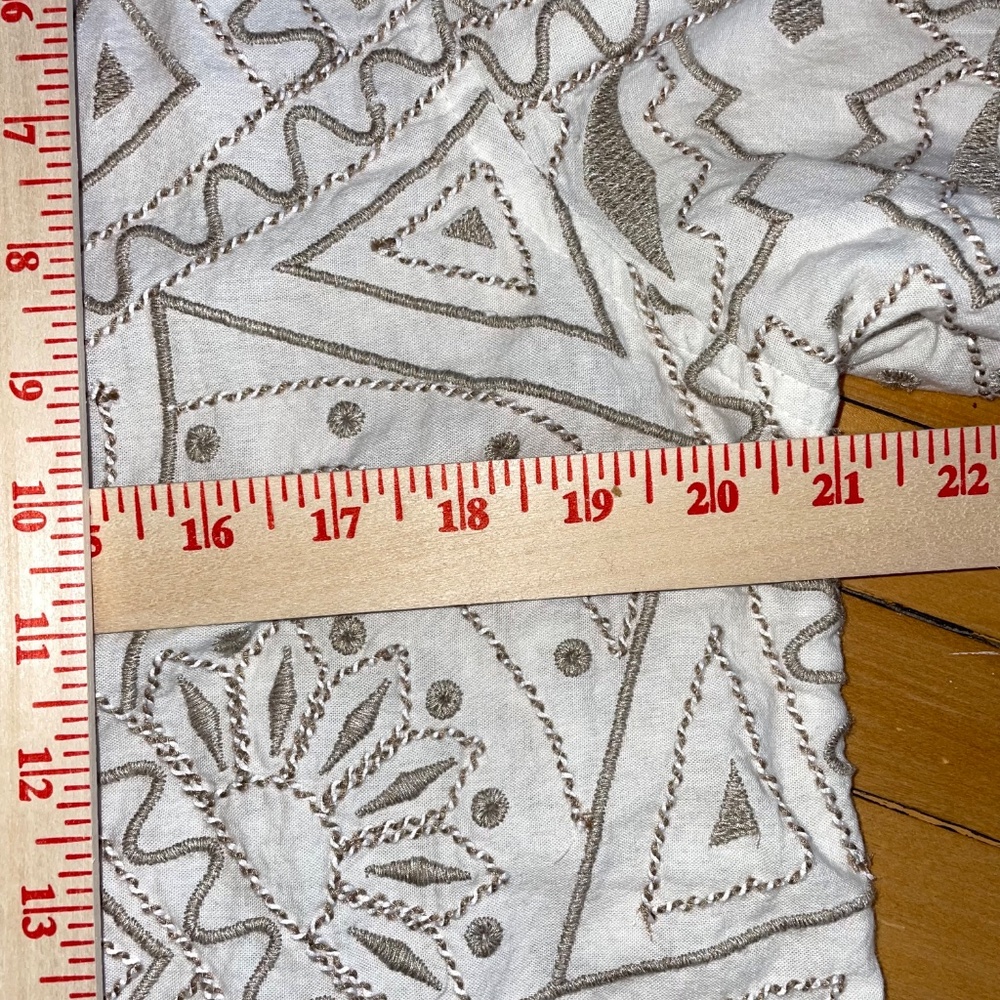 Coldwater Creek NWT Embroidered All Over Jacket Scalloped Edge Tan White… - Picture 13 of 14